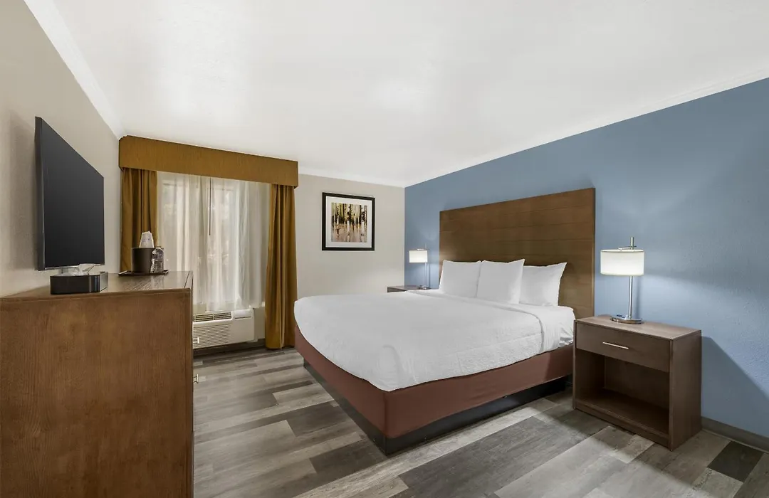 Best Western Airport Albuquerque InnSuites Hotel&Suites-1